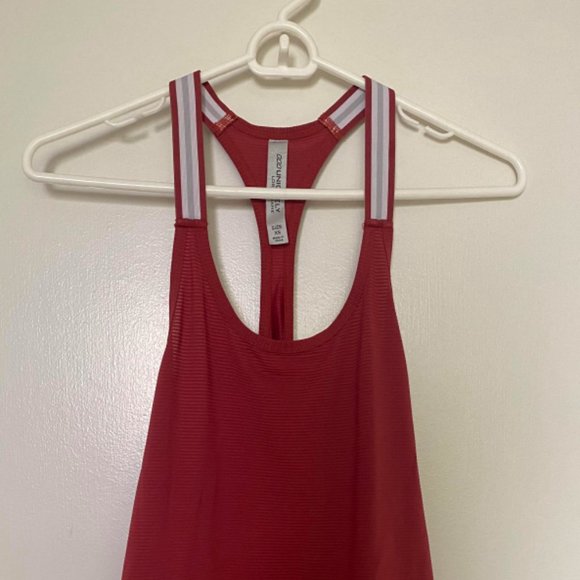 Lorna Jane Workout Tank - Picture 2 of 3